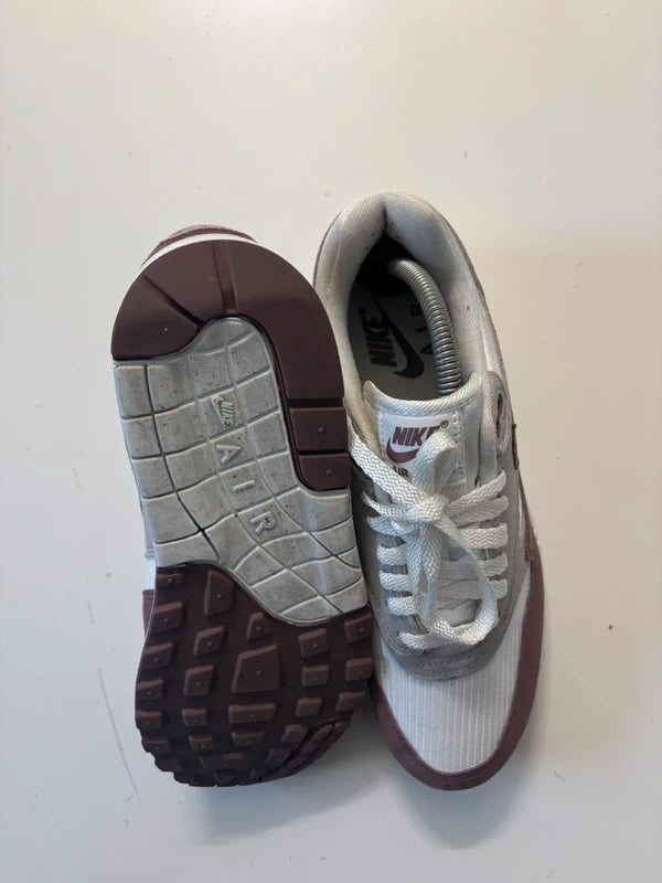 NIKE AIR MAX 1 "SMOKEY MAUVE" 41 EU